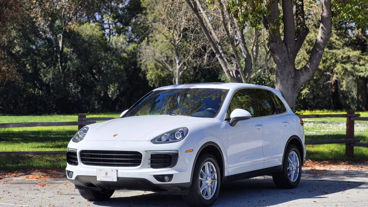 2016 Porsche 958 Cayenne - Image 11 of 31