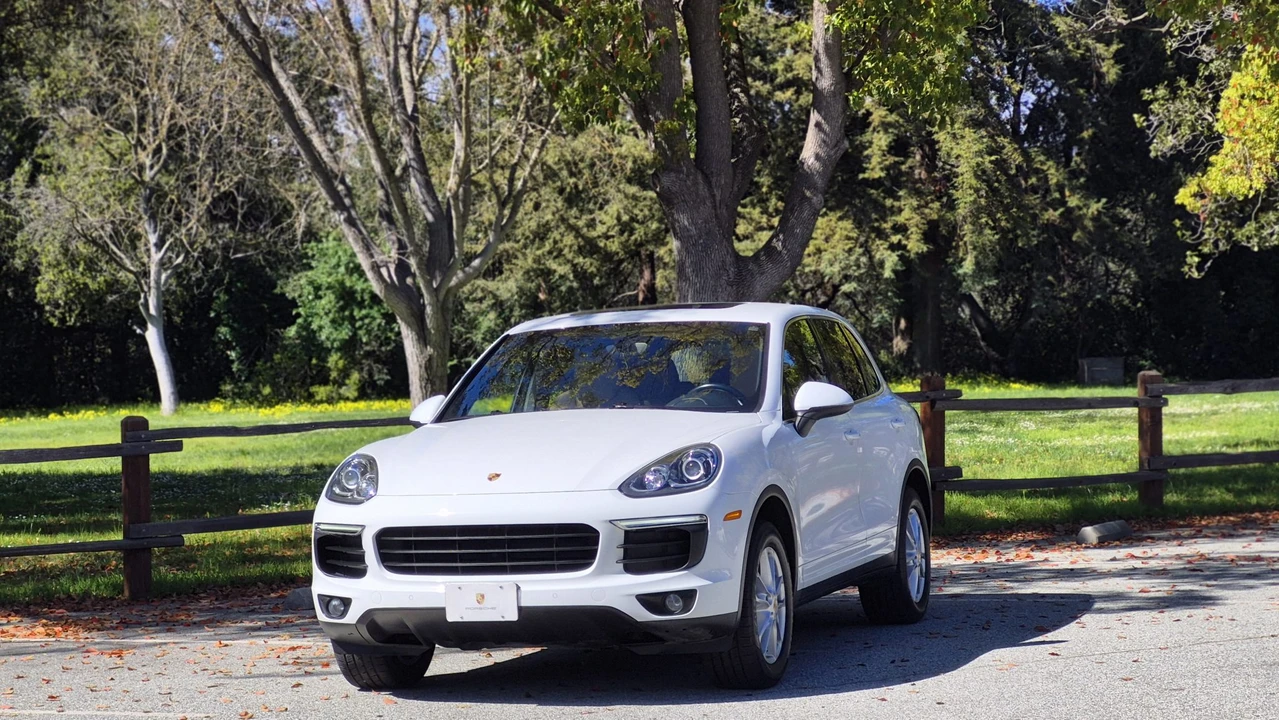 2016 Porsche 958 Cayenne - Image 12 of 31