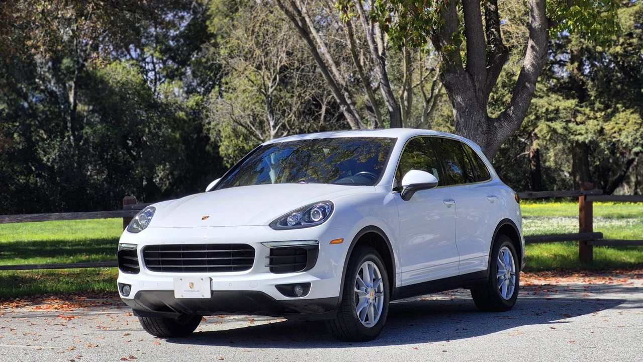 2016 Porsche 958 Cayenne - Image 13 of 31