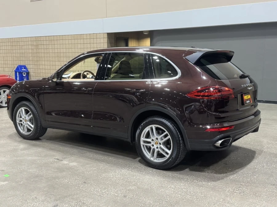 2016 Porsche 958 Cayenne - Image 3 of 10