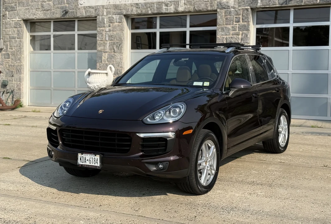 2016 Porsche 958 Cayenne - Image 2 of 31