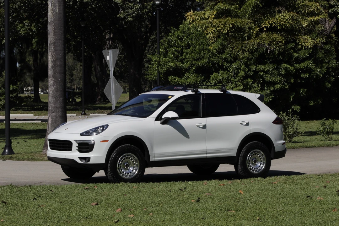 2016 Porsche 958 Cayenne - Image 10 of 31