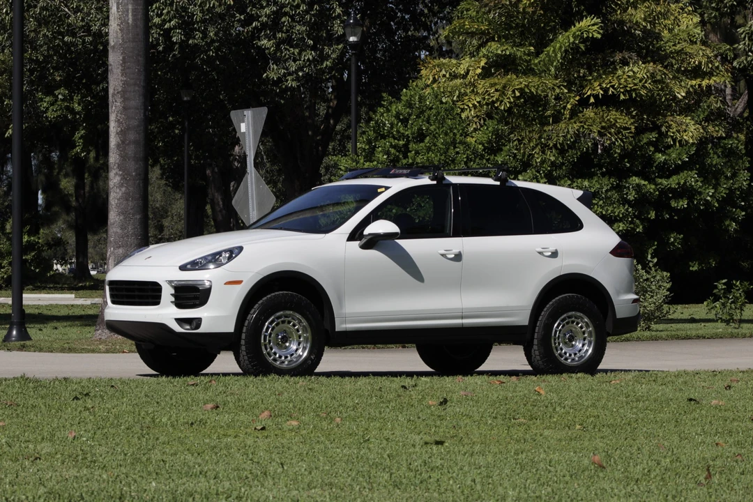 2016 Porsche 958 Cayenne - Image 11 of 31