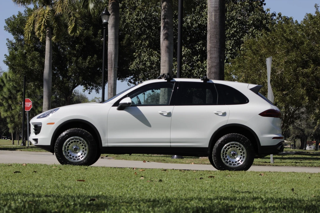 2016 Porsche 958 Cayenne - Image 13 of 31