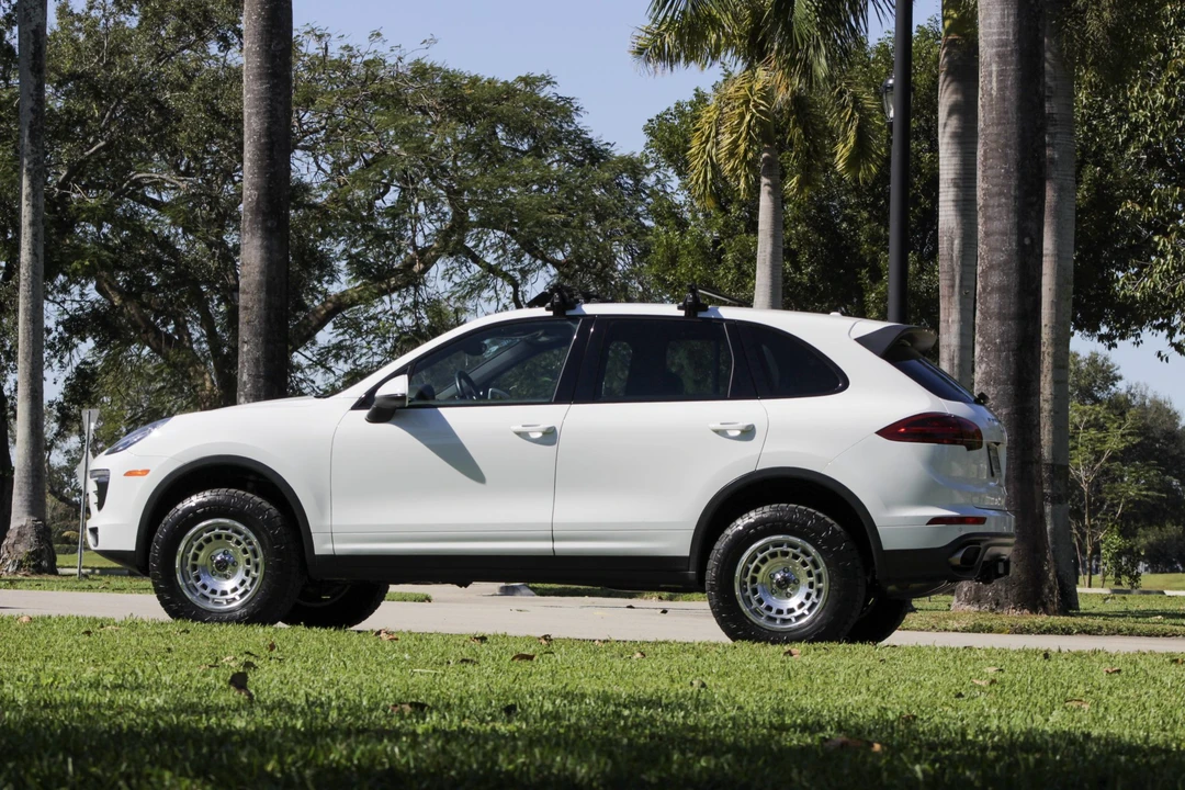 2016 Porsche 958 Cayenne - Image 14 of 31