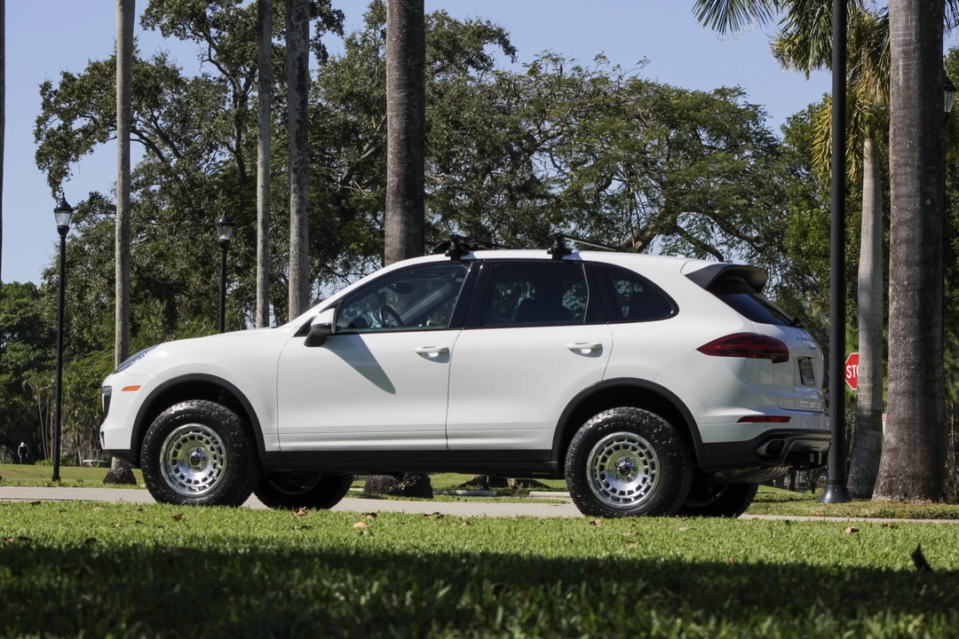 2016 Porsche 958 Cayenne - Image 15 of 31