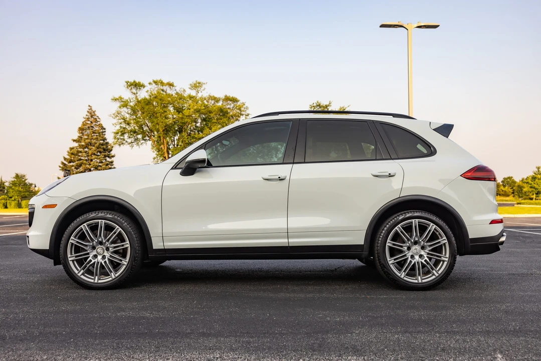 2016 Porsche 958 Cayenne - Image 6 of 31
