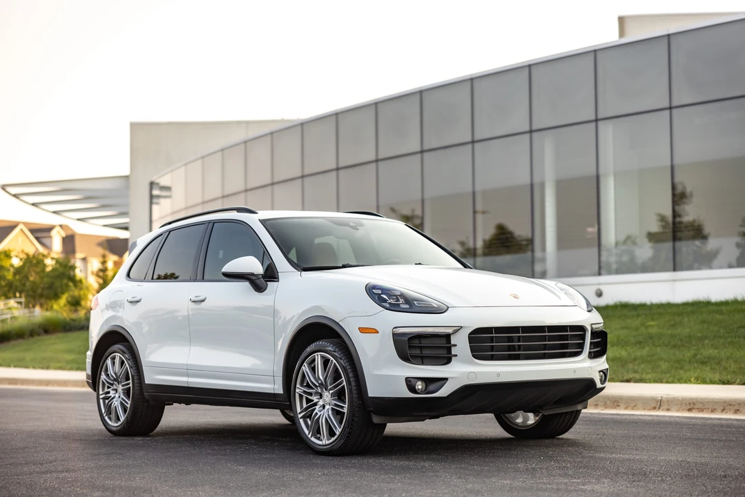 2016 Porsche 958 Cayenne - Image 16 of 31