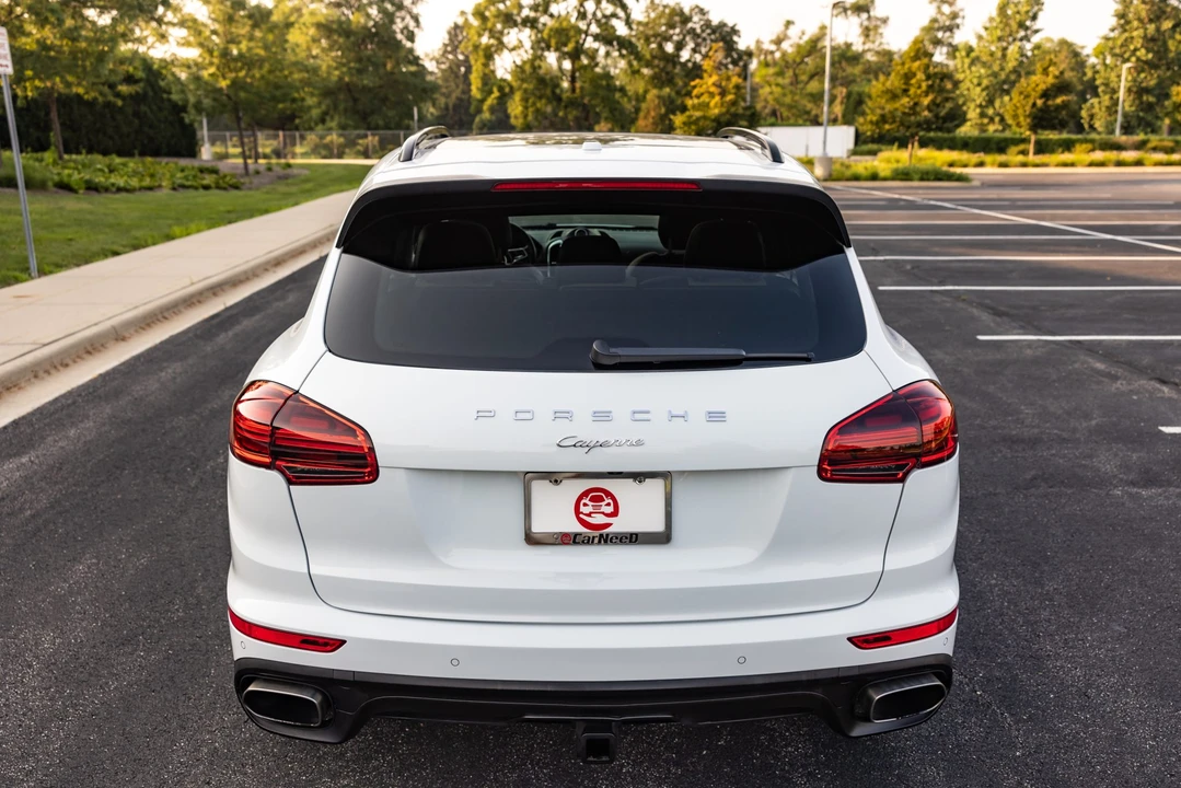 2016 Porsche 958 Cayenne - Image 9 of 31