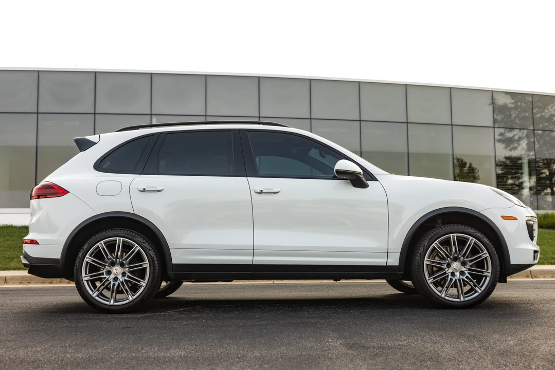 2016 Porsche 958 Cayenne - Image 15 of 31