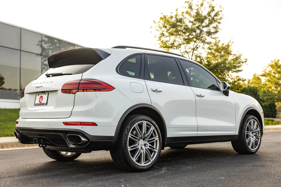 2016 Porsche 958 Cayenne - Image 14 of 31