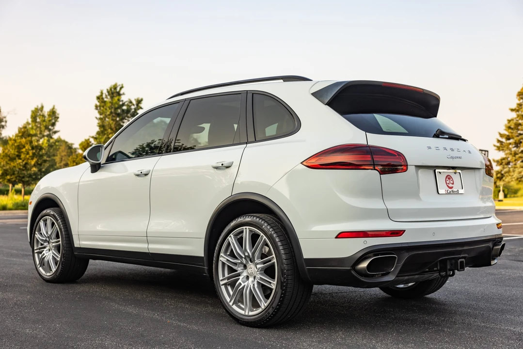 2016 Porsche 958 Cayenne - Image 7 of 31