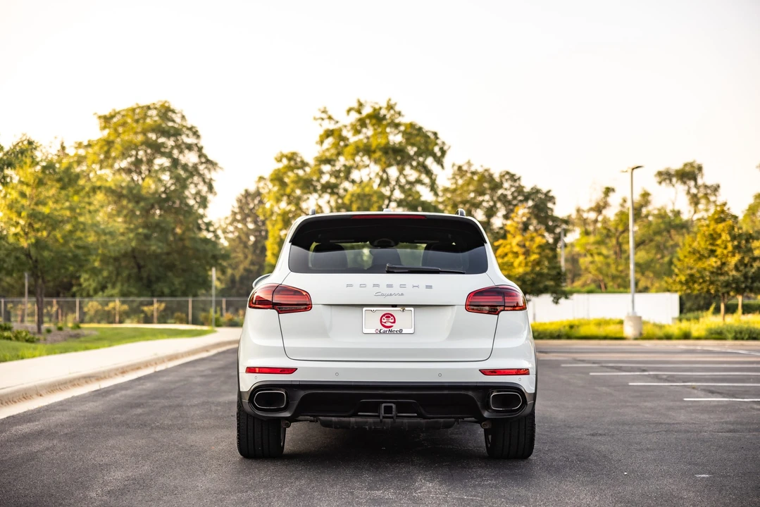 2016 Porsche 958 Cayenne - Image 11 of 31