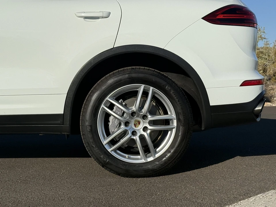 2016 Porsche 958 Cayenne - Image 27 of 31