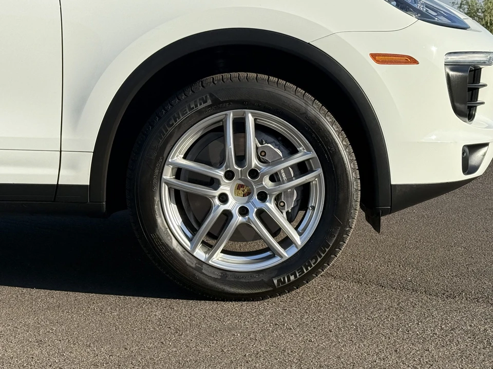 2016 Porsche 958 Cayenne - Image 29 of 31