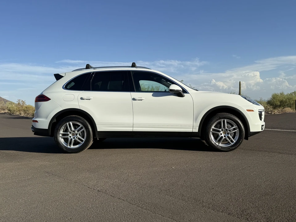 2016 Porsche 958 Cayenne - Image 11 of 31