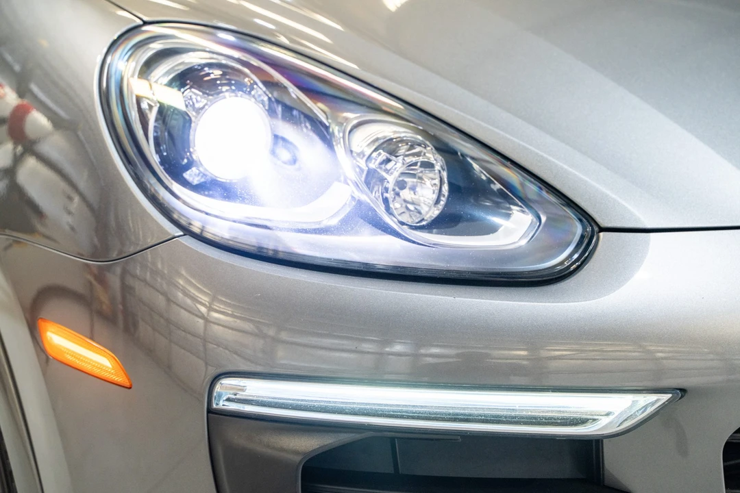 2016 Porsche 958 Cayenne - Image 12 of 31