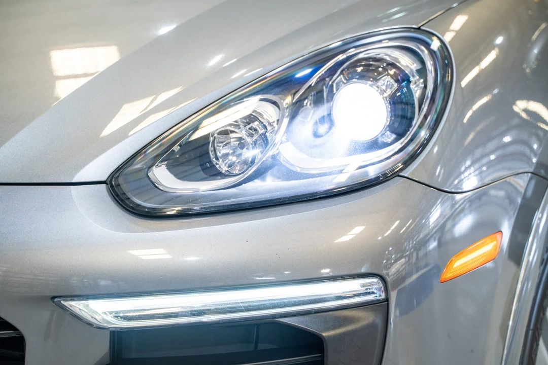 2016 Porsche 958 Cayenne - Image 13 of 31