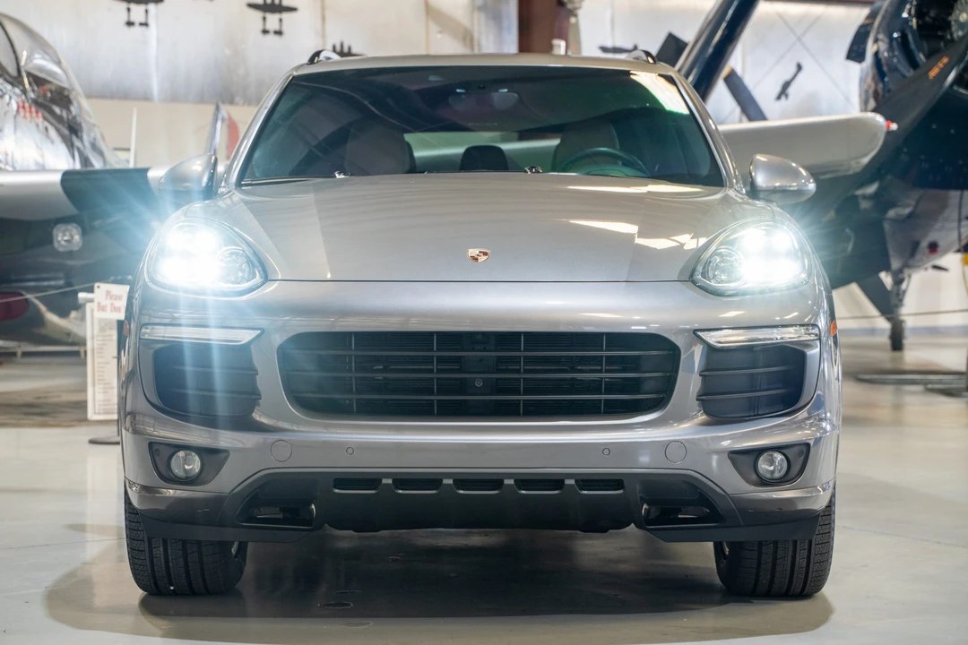 2016 Porsche 958 Cayenne - Image 3 of 31