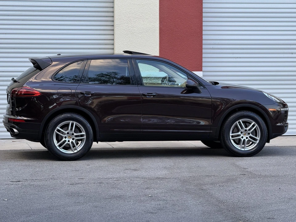 2016 Porsche 958 Cayenne - Image 11 of 31