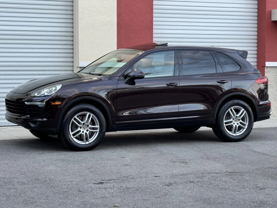 2016 Porsche 958 Cayenne - Image 2 of 31