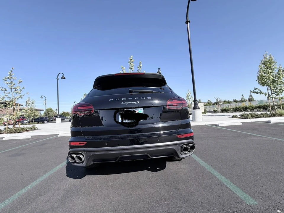 2016 Porsche 958 Cayenne S - Image 4 of 16