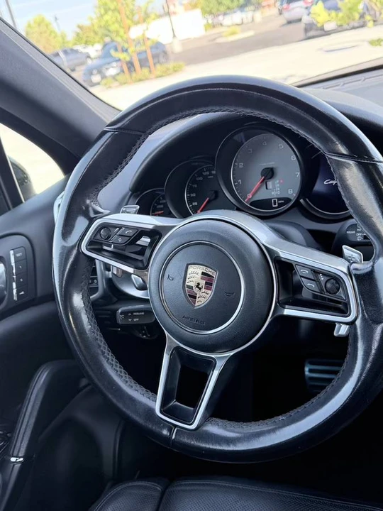 2016 Porsche 958 Cayenne S - Image 8 of 16