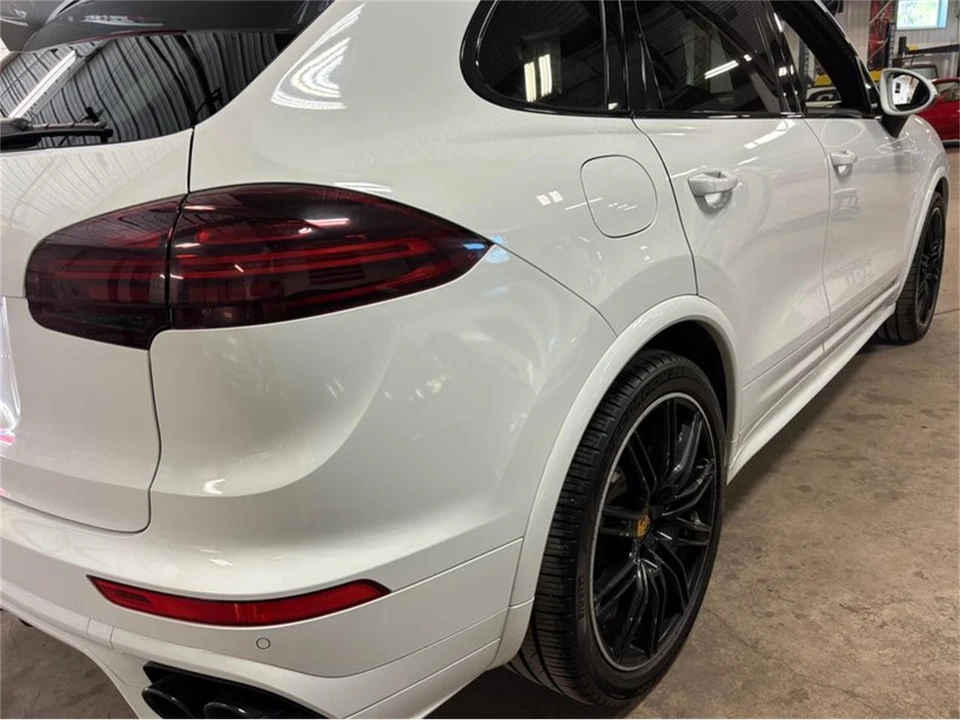 2016 Porsche 958 Cayenne - Image 13 of 31