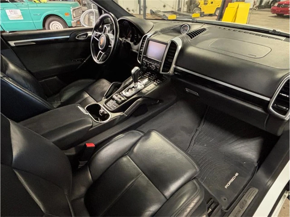 2016 Porsche 958 Cayenne - Image 27 of 31