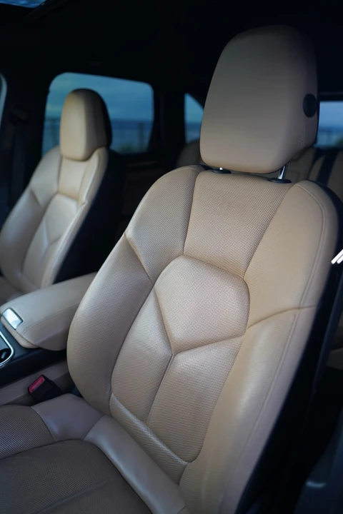 2016 Porsche 958 Cayenne - Image 11 of 13