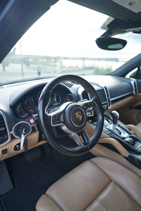 2016 Porsche 958 Cayenne - Image 10 of 13