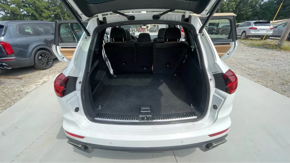 2016 Porsche 958 Cayenne - Image 17 of 20