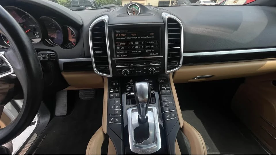 2016 Porsche 958 Cayenne - Image 12 of 20