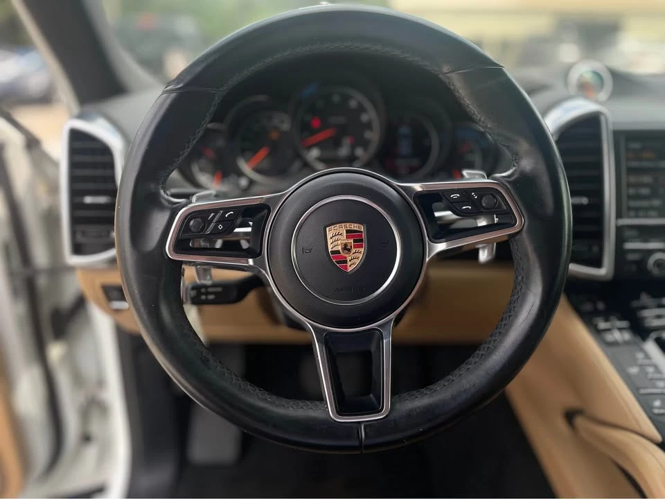 2016 Porsche 958 Cayenne - Image 9 of 20