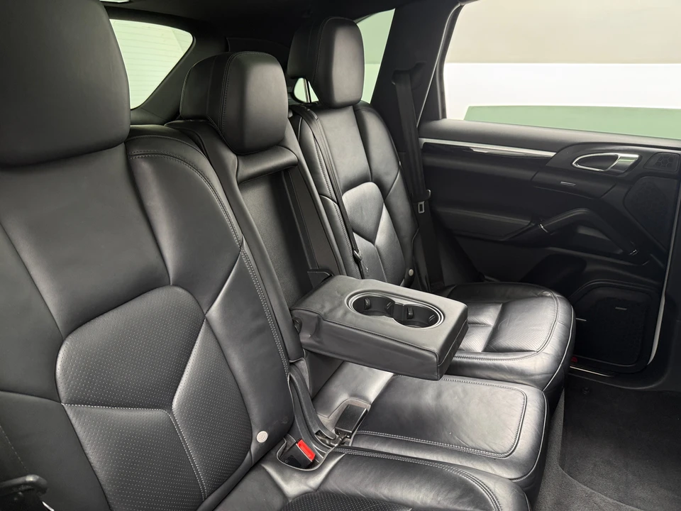 2016 Porsche 958 Cayenne - Image 2 of 22