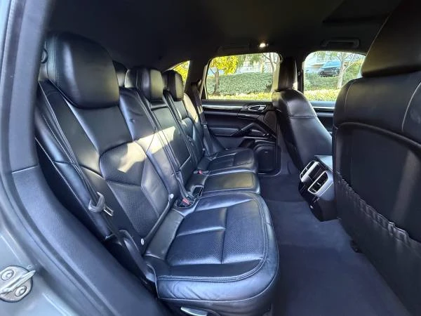 2016 Porsche 958 Cayenne - Image 6 of 6