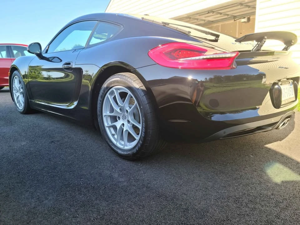 2016 Porsche 981 Cayman - Image 9 of 10