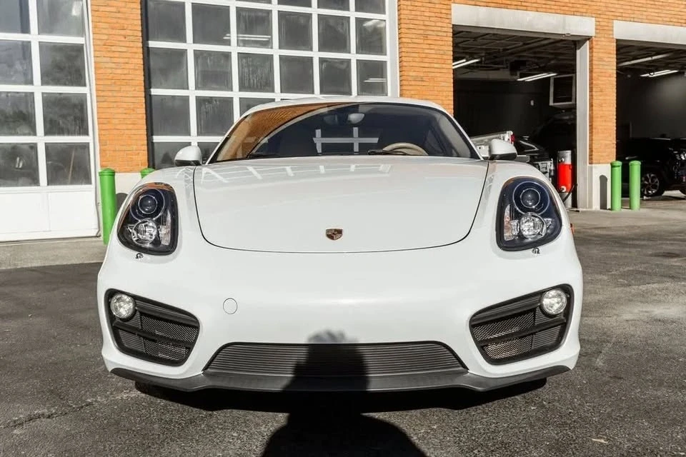 2016 Porsche 981 Cayman - Image 16 of 20