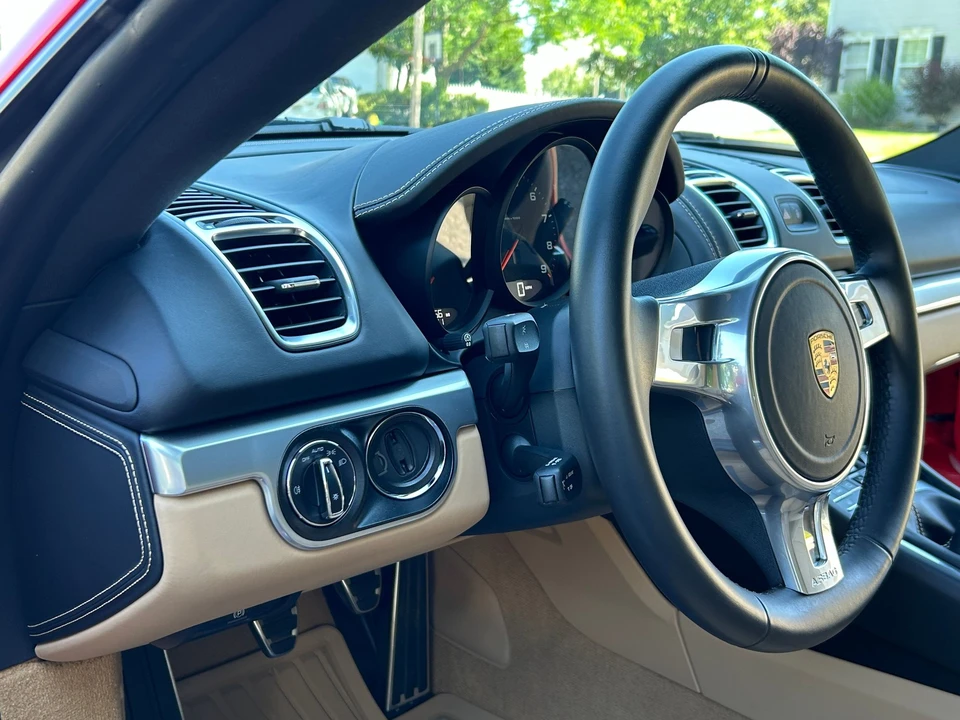 2016 Porsche 981 Cayman - Image 16 of 27