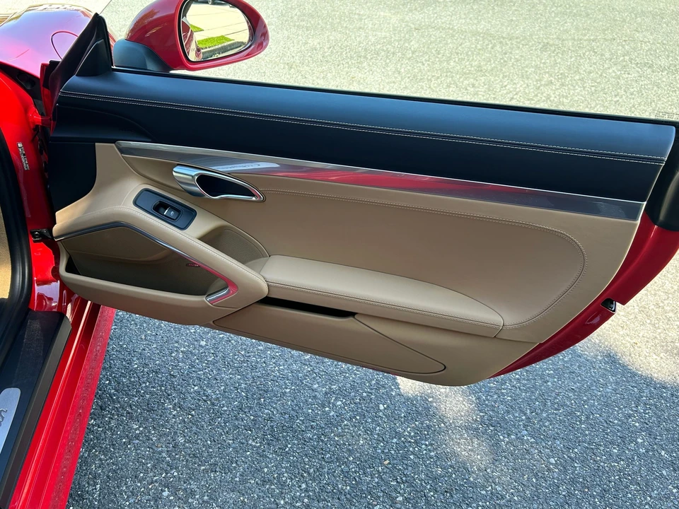 2016 Porsche 981 Cayman - Image 24 of 27