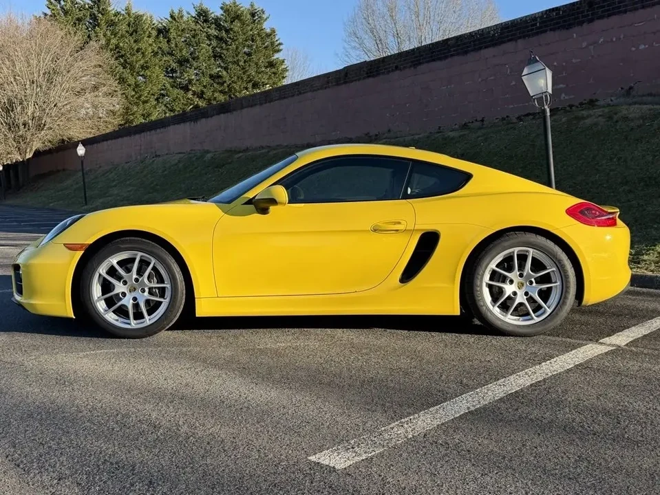 2016 Porsche 981 Cayman - Image 2 of 5
