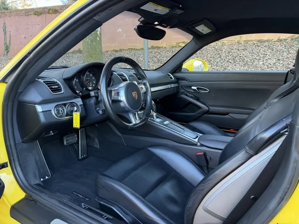 2016 Porsche 981 Cayman - Image 4 of 5