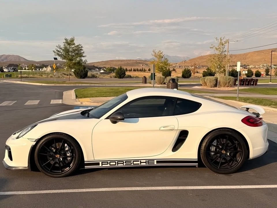 2016 Porsche 981 Cayman - Image 3 of 20