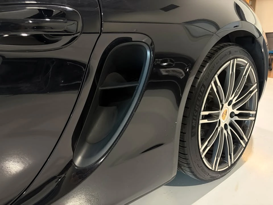 2016 Porsche 981 Cayman - Image 4 of 16