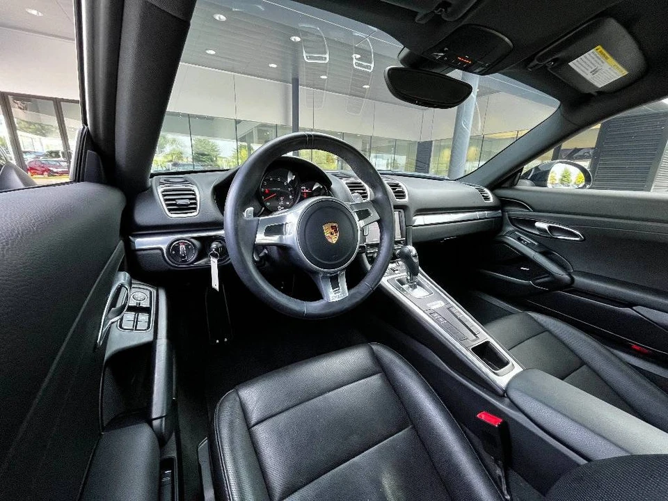 2016 Porsche 981 Cayman - Image 4 of 5