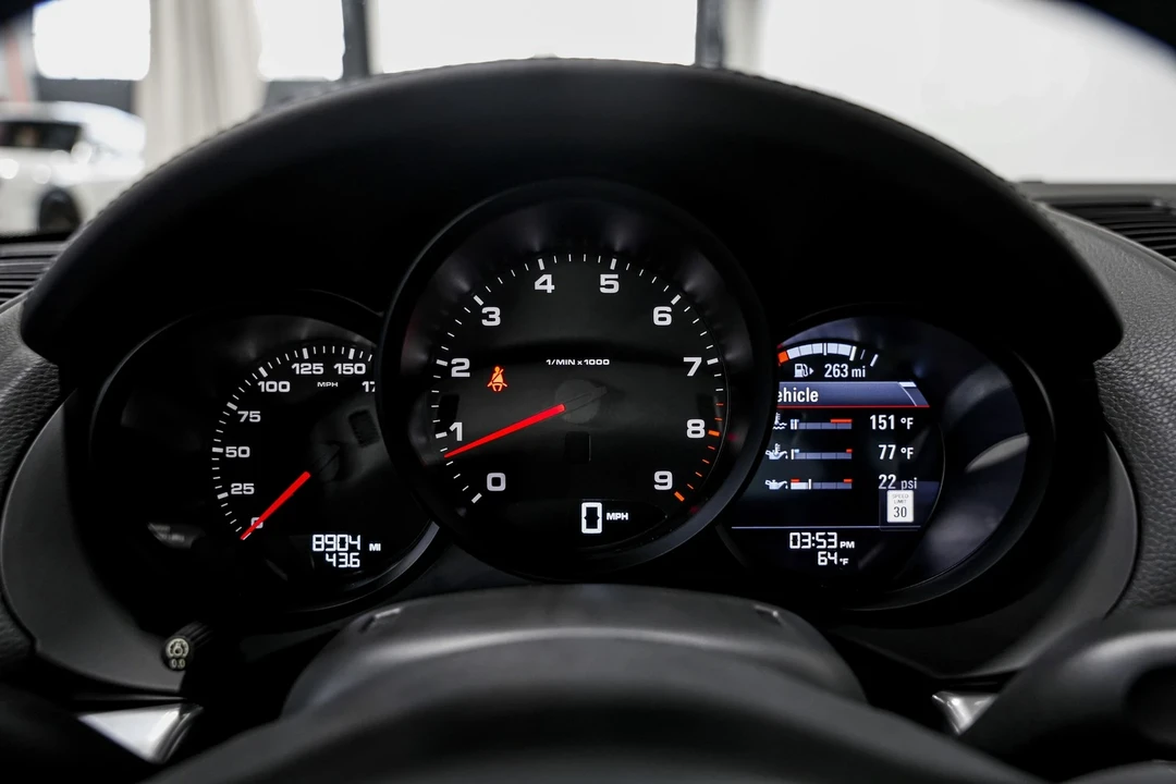 2016 Porsche 981 Cayman - Image 11 of 12