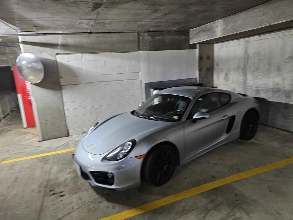 2016 Porsche 981 Cayman - Image 5 of 16