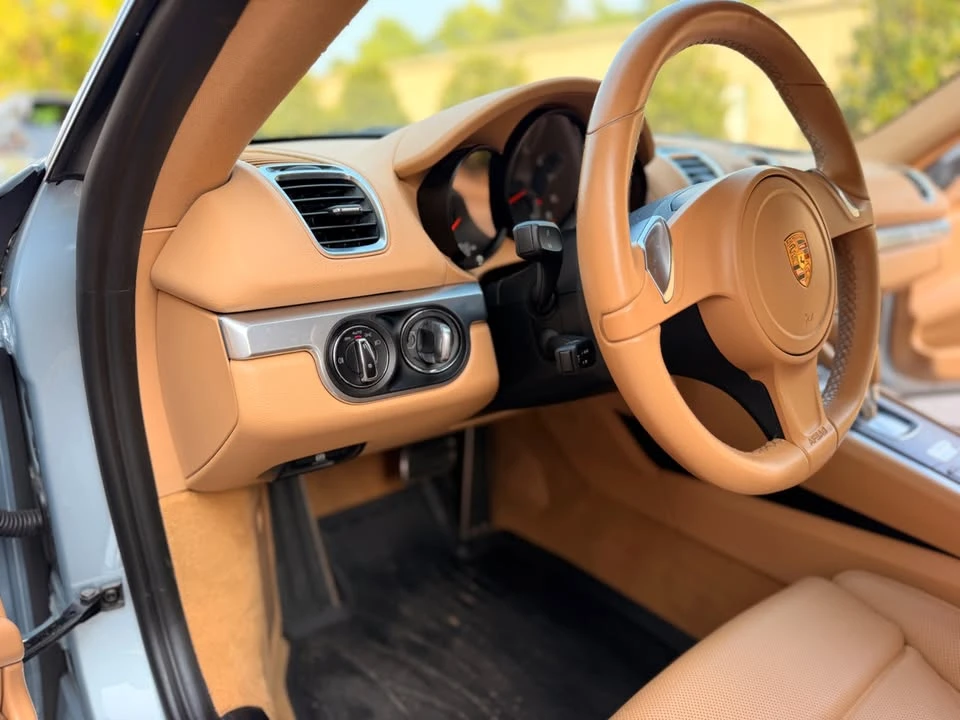 2016 Porsche 981 Cayman - Image 19 of 20
