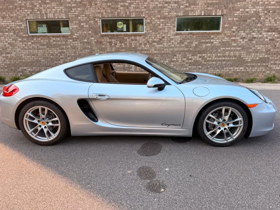 2016 Porsche 981 Cayman - Image 4 of 20