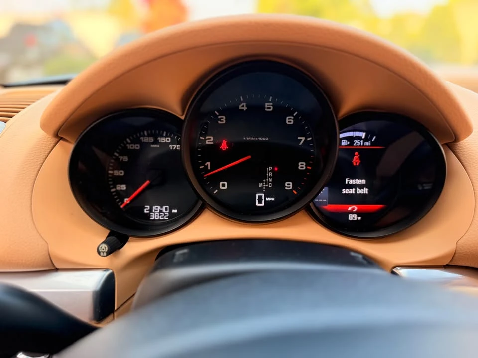 2016 Porsche 981 Cayman - Image 18 of 20